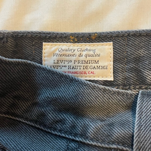 Levi’s jean shorts - Picture 5 of 7